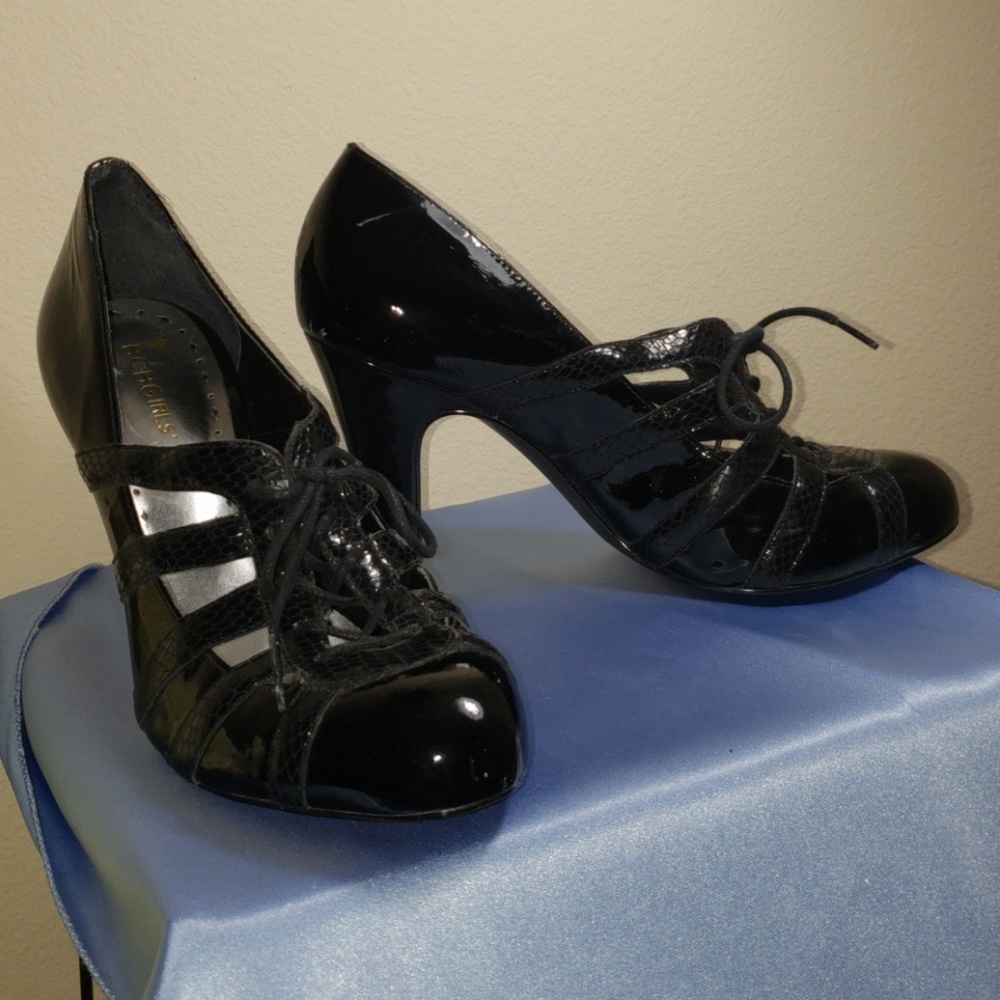 BCBGirls | Black & Snake Print | Lace Heels | 8.5